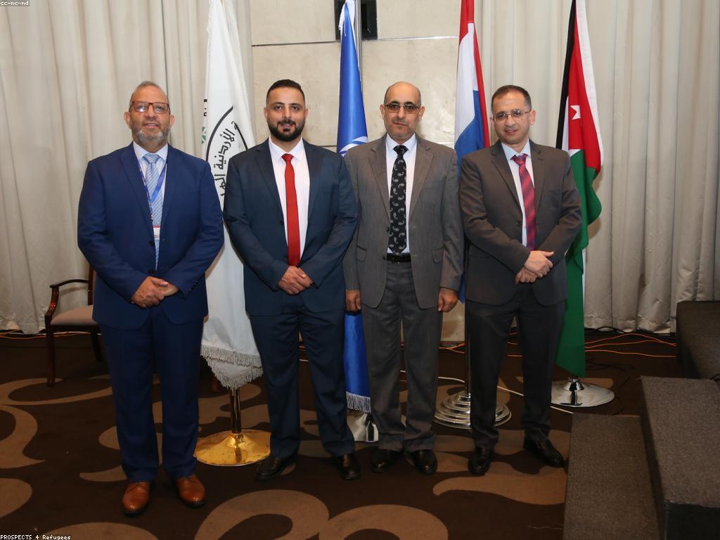 យុទ្ធសាស្ត្របាការ៉ាត់: ការប្រែប្រួលនៃការបណ្តុះបណ្តាល